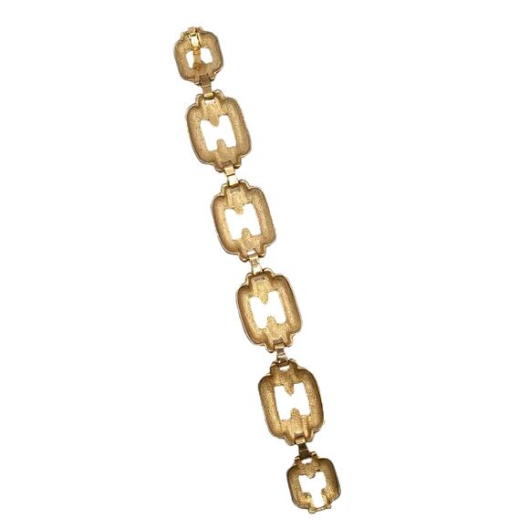 💫 Vintage Gold Tone Link Bracelet ✨ Chunky Textured Fold Over Clasp 7" - Picture 2 of 7